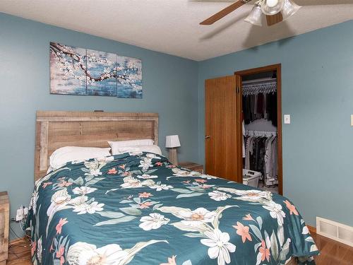 248 Prospect Avenue, Thunder Bay, ON - Indoor Photo Showing Bedroom