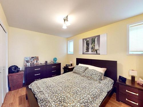 Master bedroom - 977 Rue Du Faubourg, Longueuil (Le Vieux-Longueuil), QC - Indoor Photo Showing Bedroom