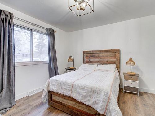 Bedroom - 1100 Rue Champlain, Laval (Duvernay), QC - Indoor Photo Showing Bedroom