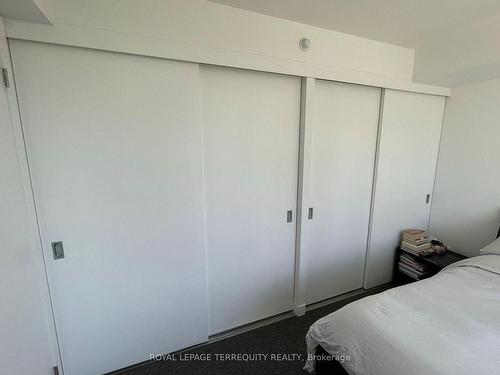 203-170 Fort York Blvd, Toronto, ON - Indoor Photo Showing Bedroom