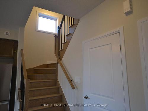 116-1597 Rose Way, Milton, ON - Indoor Photo Showing Other Room