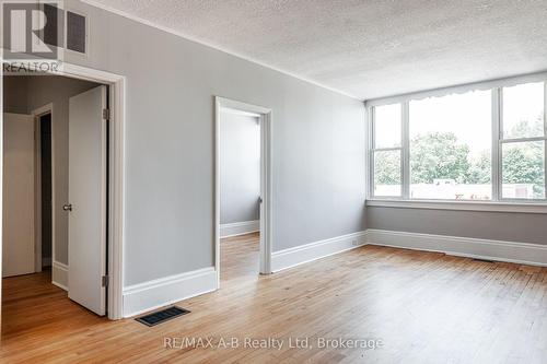 196-198 Queen Street E, St. Marys, ON - Indoor Photo Showing Other Room