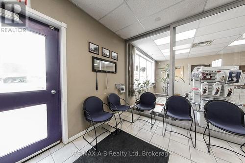 196-198 Queen Street E, St. Marys, ON - Indoor Photo Showing Other Room