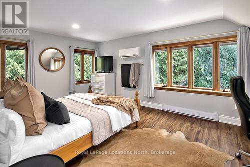 128 Teskey Drive, Blue Mountains (Blue Mountain Resort Area), ON - Indoor Photo Showing Bedroom