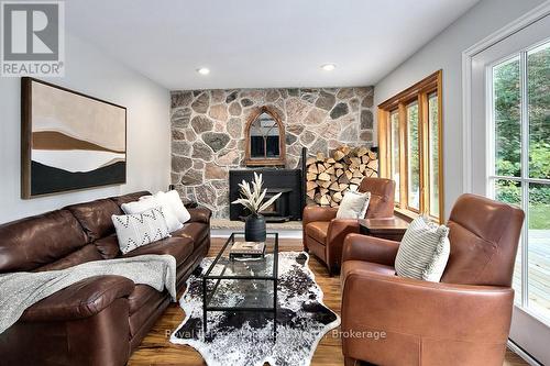 128 Teskey Drive, Blue Mountains (Blue Mountain Resort Area), ON - Indoor Photo Showing Living Room With Fireplace