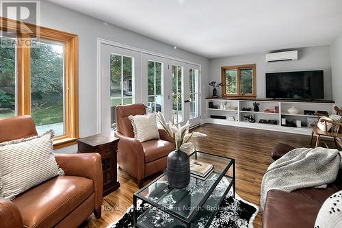 128 Teskey Drive, Blue Mountains (Blue Mountain Resort Area), ON - Indoor Photo Showing Living Room