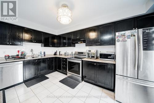 553 Rossland Road E, Ajax, ON - Indoor Photo Showing Kitchen