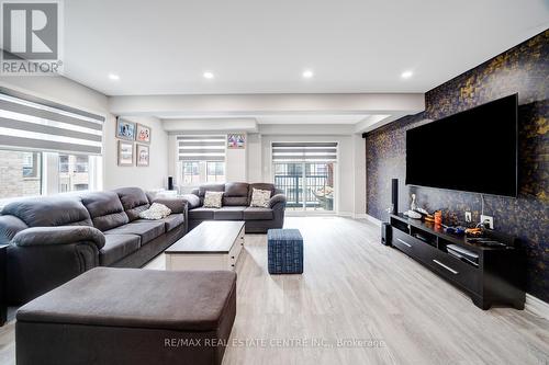 553 Rossland Road E, Ajax, ON - Indoor Photo Showing Living Room