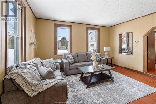 24 Elizabeth, Blenheim, ON - Indoor Photo Showing Living Room