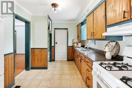 24 Elizabeth, Blenheim, ON - Indoor Photo Showing Kitchen With Double Sink