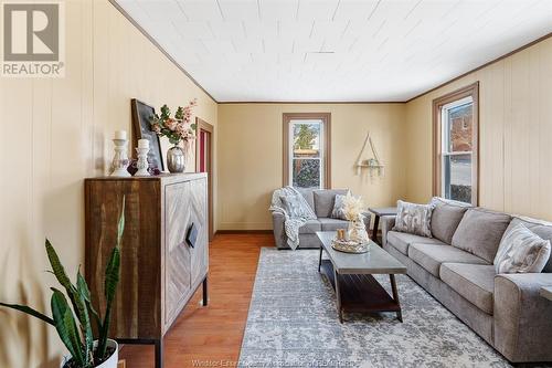 24 Elizabeth, Blenheim, ON - Indoor Photo Showing Living Room