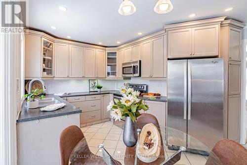 1317 Prestone Drive, Ottawa, ON - Indoor Photo Showing Kitchen