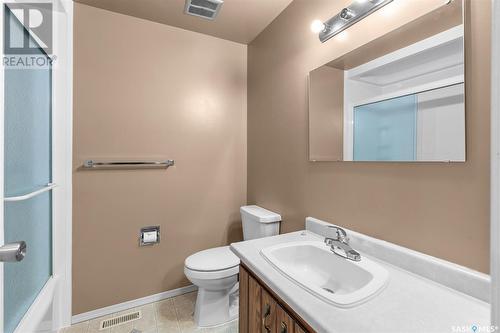 26 1128 Mckercher Drive, Saskatoon, SK - Indoor Photo Showing Bathroom