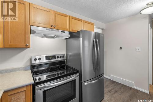 26 1128 Mckercher Drive, Saskatoon, SK - Indoor Photo Showing Kitchen With Stainless Steel Kitchen