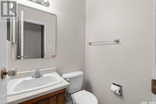 26 1128 Mckercher Drive, Saskatoon, SK - Indoor Photo Showing Bathroom