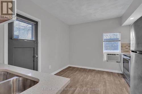 1 - 115 Percy Street, Ottawa, ON - Indoor Photo Showing Kitchen