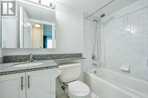 2102 - 5500 Yonge Street, Toronto, ON - Indoor Photo Showing Bathroom