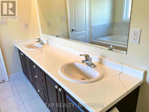 Main - 6 Deepwood Crescent, East Gwillimbury, ON - Indoor Photo Showing Bathroom