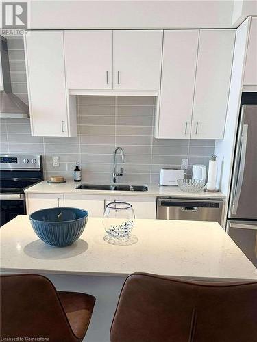 50 Grand Avenue S Unit# 707, Cambridge, ON - Indoor Photo Showing Kitchen With Upgraded Kitchen