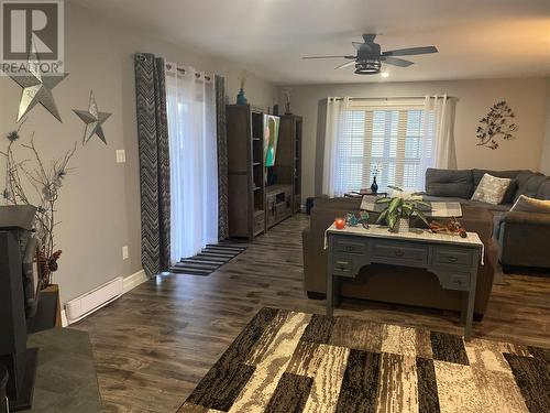 6 Kelly Place, Stephenville, NL - Indoor Photo Showing Living Room