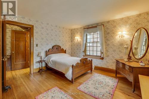 262 Regent Street, London, ON - Indoor Photo Showing Bedroom