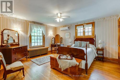 262 Regent Street, London, ON - Indoor Photo Showing Bedroom