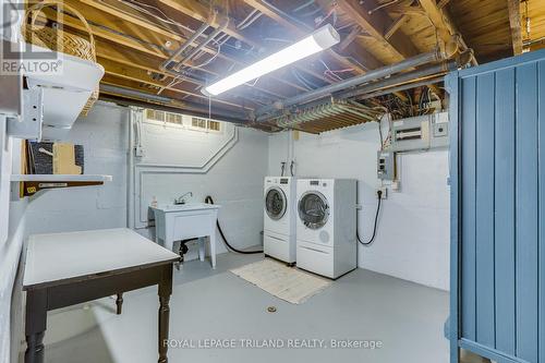 262 Regent Street, London, ON - Indoor Photo Showing Laundry Room