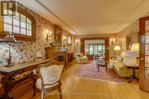 262 Regent Street, London, ON - Indoor Photo Showing Living Room