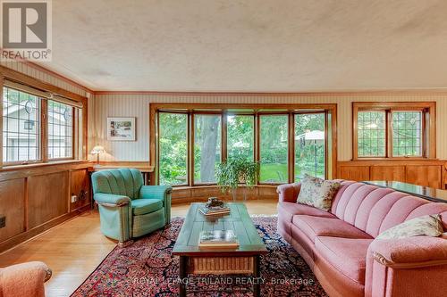 262 Regent Street, London, ON - Indoor Photo Showing Living Room