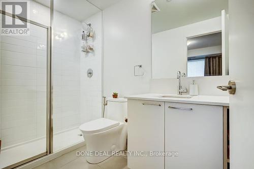 302 - 3005 Pine Glen Road, Oakville, ON - Indoor Photo Showing Bathroom