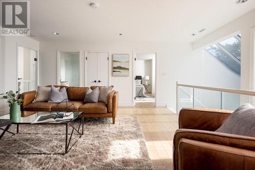 366 Elmgrove, Lakeshore, ON - Indoor Photo Showing Living Room