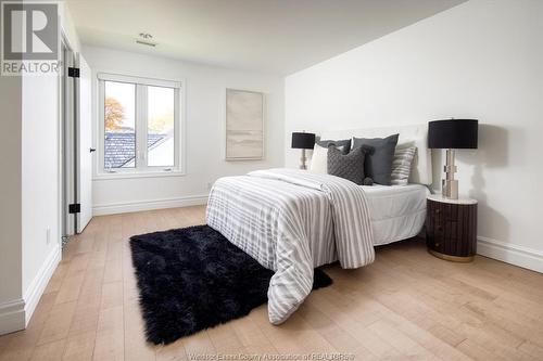 366 Elmgrove, Lakeshore, ON - Indoor Photo Showing Bedroom