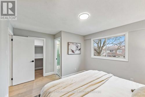 62 Erin Crescent, Ottawa, ON - Indoor Photo Showing Bedroom