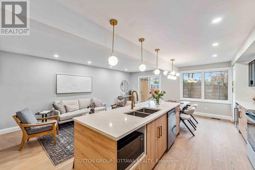 62 Erin Crescent, Ottawa, ON - Indoor Photo Showing Kitchen With Double Sink With Upgraded Kitchen