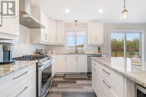 13 Glenco Road, South Stormont, ON - Indoor Photo Showing Kitchen With Upgraded Kitchen