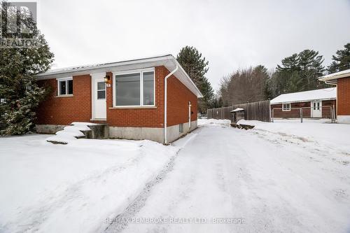 89 & 91 Brumm Road, Petawawa, ON - Outdoor