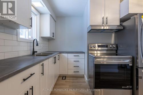 89 & 91 Brumm Road, Petawawa, ON - Indoor Photo Showing Kitchen With Double Sink With Upgraded Kitchen