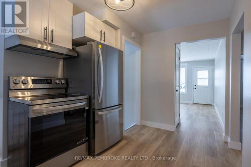 89 & 91 Brumm Road, Petawawa, ON - Indoor Photo Showing Kitchen