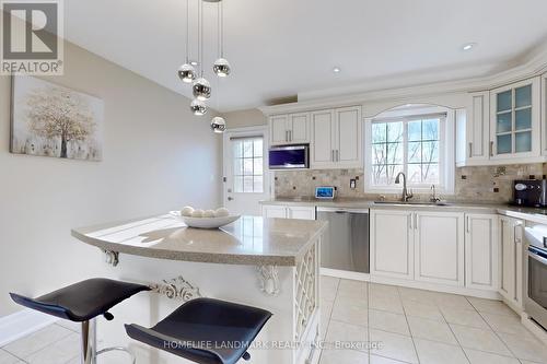 37 Del Francesco Way, Vaughan, ON - Indoor Photo Showing Kitchen