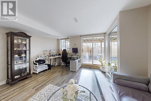 37 Del Francesco Way, Vaughan, ON - Indoor Photo Showing Living Room