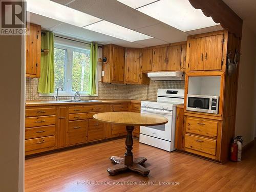 3024 Harmony Road, Tyendinaga, ON - Indoor Photo Showing Kitchen With Double Sink