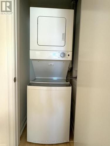 Upper - 295 Kirchoffer Avenue, Ottawa, ON - Indoor Photo Showing Laundry Room