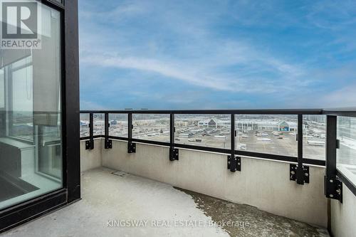 802 - 2481 Taunton Road, Oakville, ON - Outdoor With View