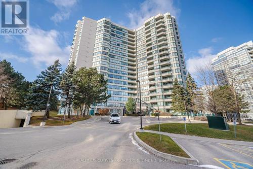 705 - 7250 Yonge Street, Vaughan, ON - Outdoor With Facade