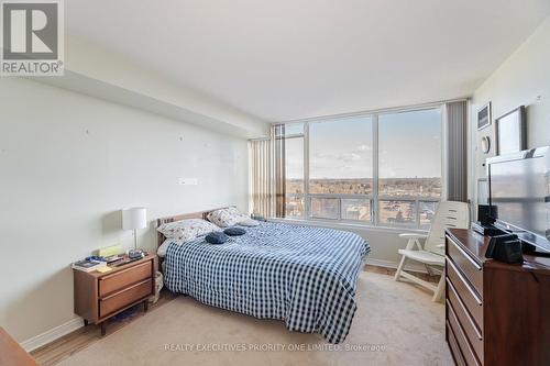 705 - 7250 Yonge Street, Vaughan, ON - Indoor Photo Showing Bedroom