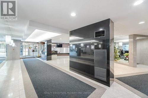 705 - 7250 Yonge Street, Vaughan, ON - Indoor Photo Showing Other Room