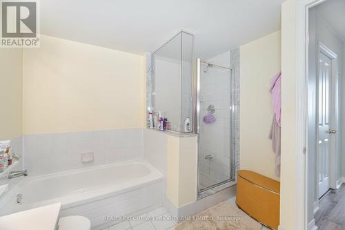 705 - 7250 Yonge Street, Vaughan, ON - Indoor Photo Showing Bathroom