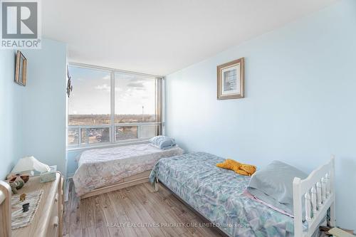 705 - 7250 Yonge Street, Vaughan, ON - Indoor Photo Showing Bedroom