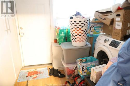 817 Chatham Street East, Windsor, ON - Indoor Photo Showing Laundry Room