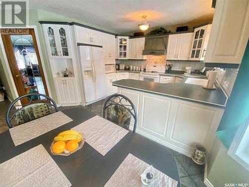 111 Gordon Avenue W, Yorkton, SK - Indoor Photo Showing Kitchen